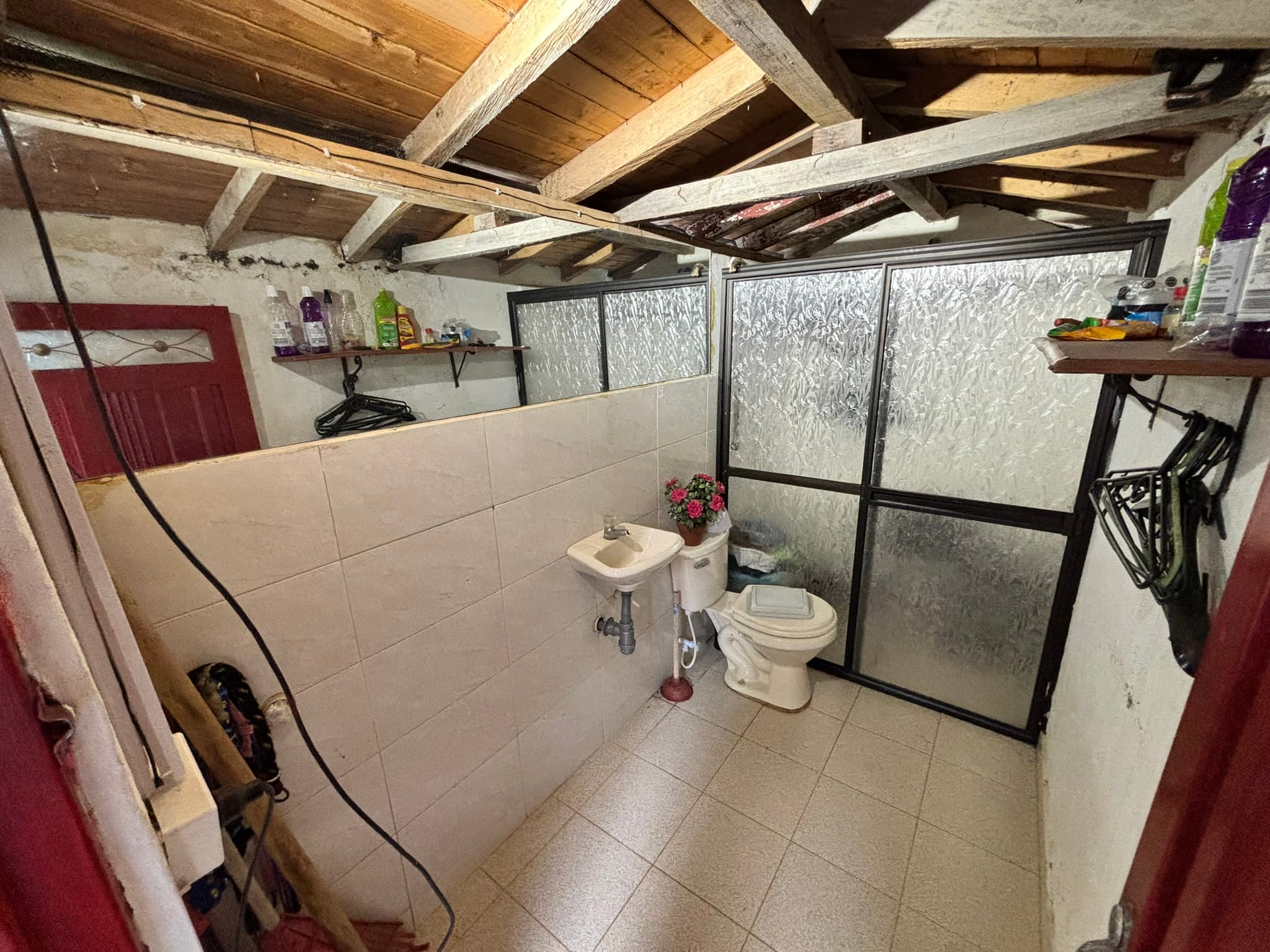 Baño social de Finca Tarso