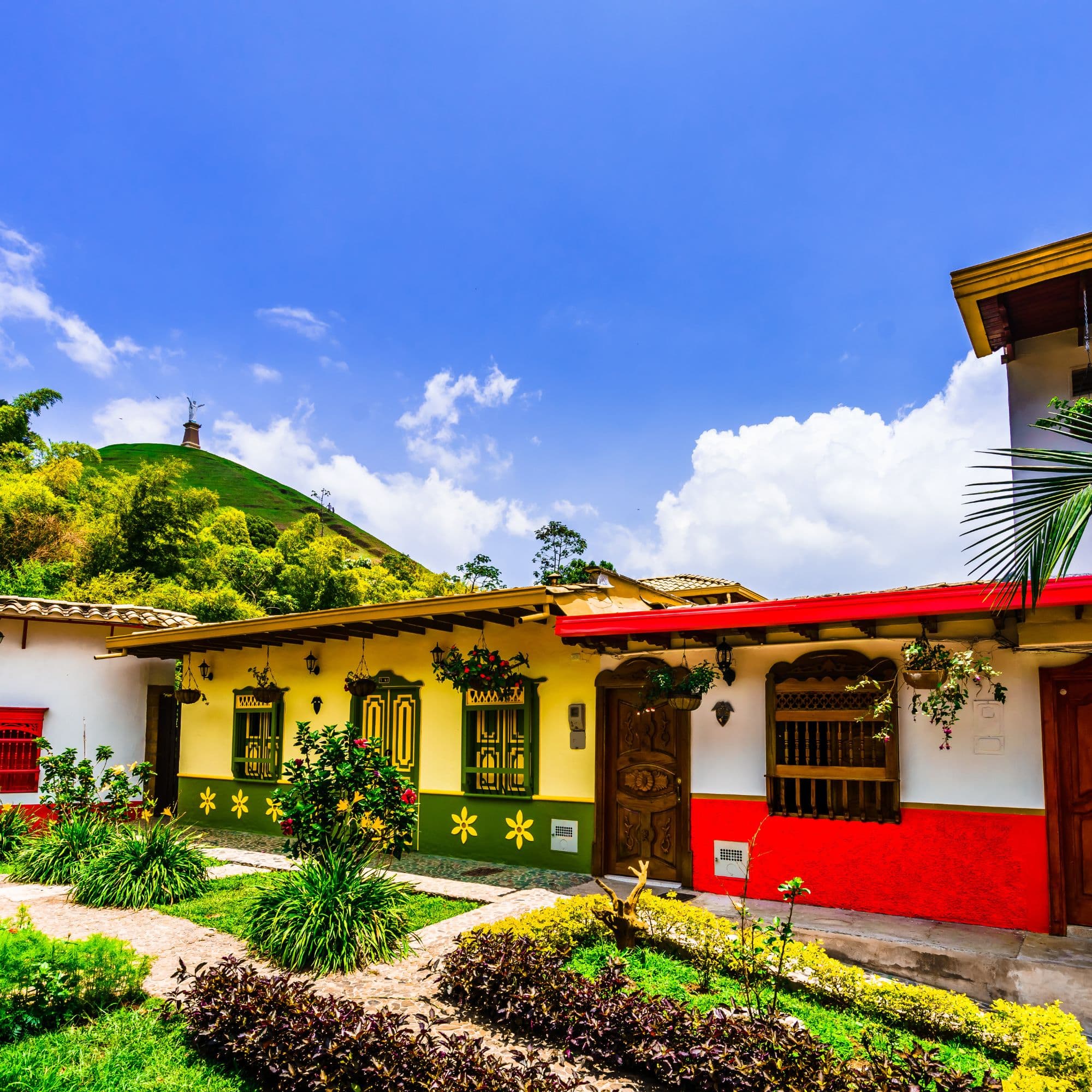 Mirador y casa colonial en Jericó, Antioquia